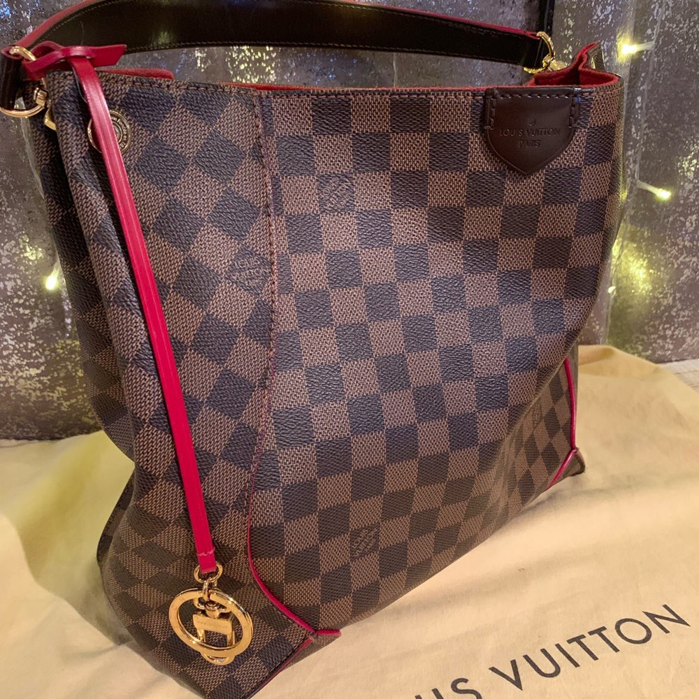 COLLECTORS: 🌸Rare LV Damier🌸